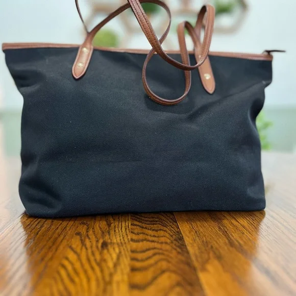 COACH F37237 SAWYER TOTE BLACK SHOULDER PURSE - Picture 2 of 11